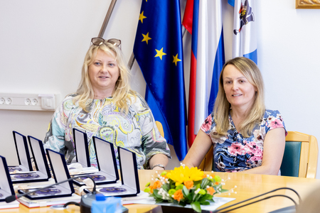 PODELITEV PRIZNANJ ZA ODLIČNOST V OSNOVNI ŠOLI 12.6.2025 - Valter Leban-9800